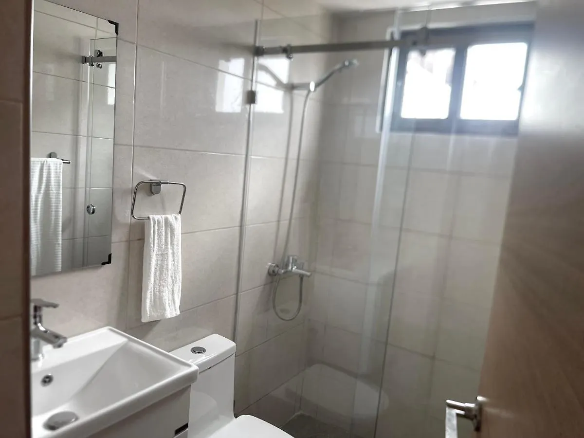 Downtown Luxury Apt Naco: 2Br 2Ba Santo Domingo Apartment