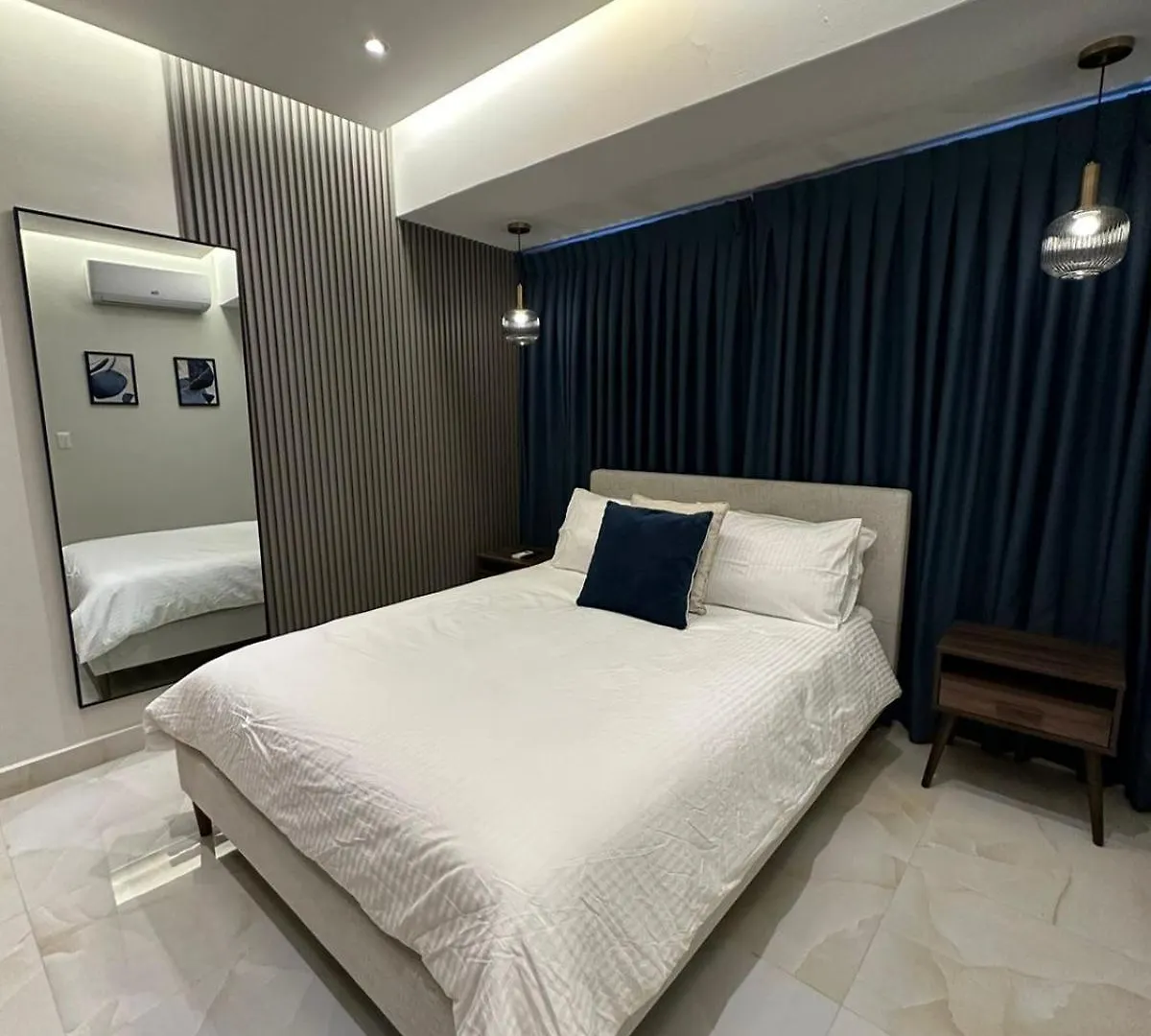 Apartment Downtown Luxury Apt Naco: 2Br 2Ba Santo Domingo