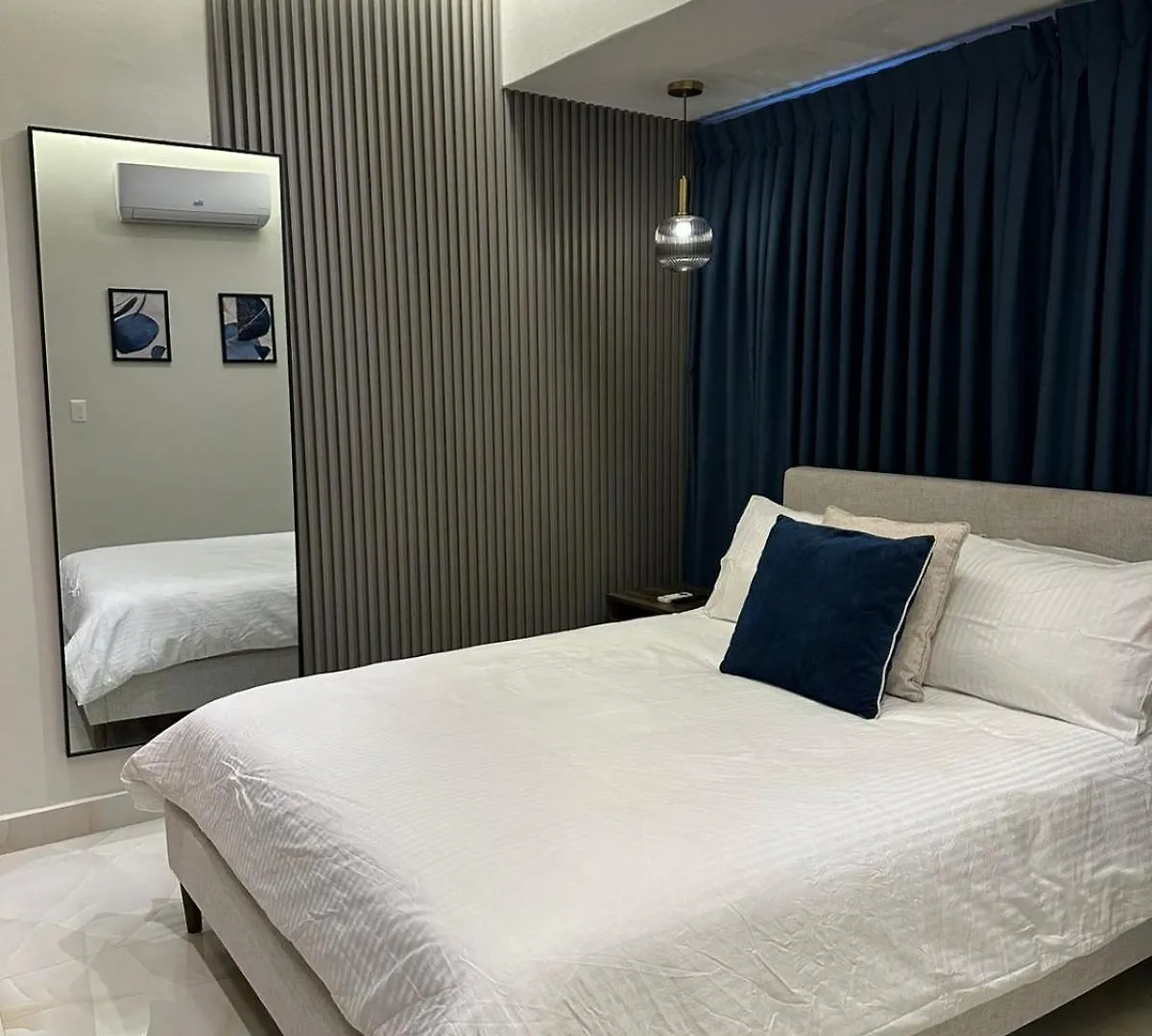 Apartment Downtown Luxury Apt Naco: 2Br 2Ba Santo Domingo