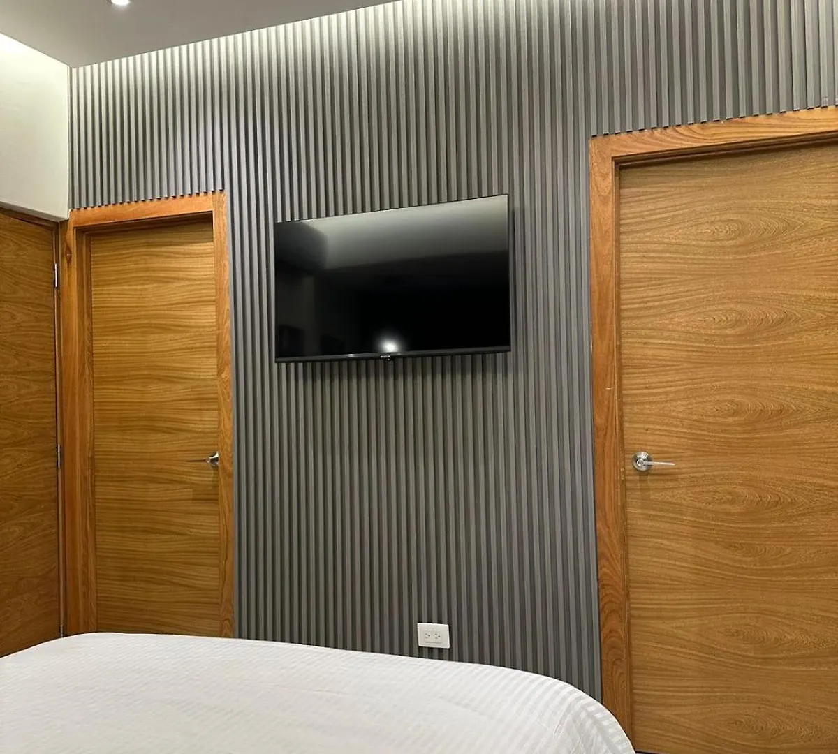 Downtown Luxury Apt Naco: 2Br 2Ba Santo Domingo 0*,  Dominican Republic